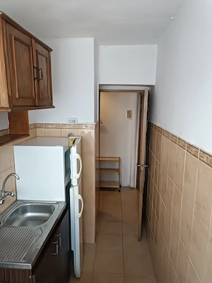 Proprietar vând apartament 2 camere semidecomandat  - imagine 5
