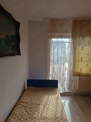 Caut 2 colege de apartament - imagine 3