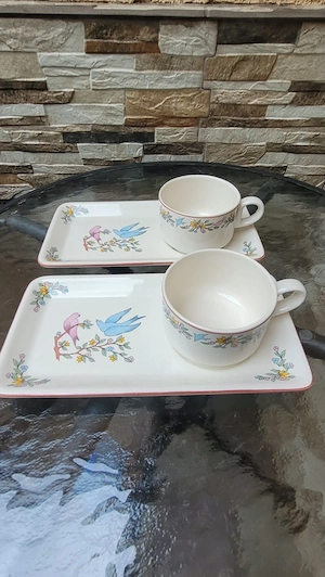 Set lux Gien France   Colecția "Les Amoureux" (2 căni + 2 tăvițe)
