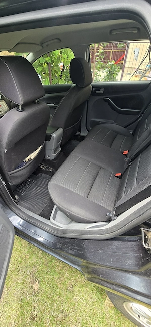 Vând Ford Focus 2 1.6 Tdci Facelift 2010 - imagine 3