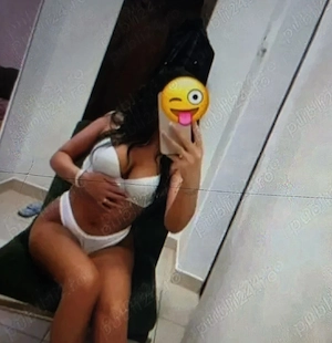 la tine sau la hotel 