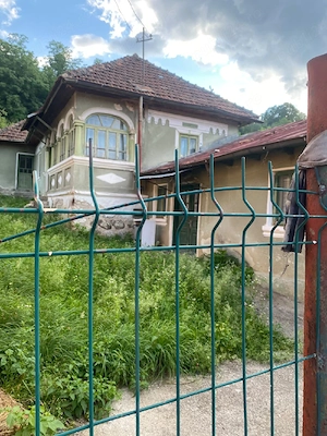 vânzare casa cu anexe și grădină  - imagine 2