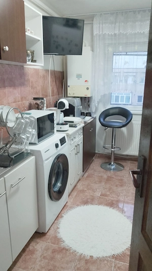 Apartament 3 camere ultracentral in Simeria - imagine 4