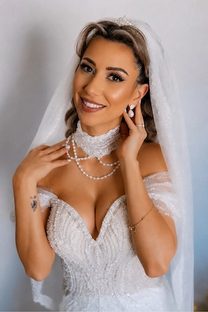Rochie de mireasă pentru vânzare.