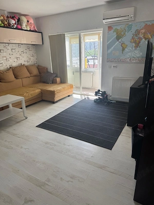 3 camere, 2 bai, Metrou 1 Decembrie, loc parcare