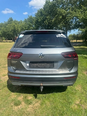 Volkswagen Tiguan 2.0 TDI 150 CP DSG   2018   Full Opțiuni   Istoric complet Volkswagen - imagine 8