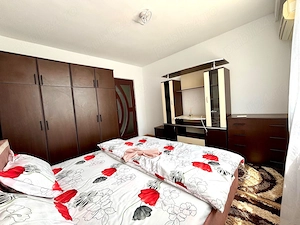 Inchiriez NUMAI  pe termen lung, apartament decomandat, 2 camere, zona TIC TAC - imagine 2