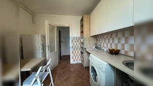 COMISION 0%Apartament 2camere,etajul 1/4,balcon 5mp, zona  HOTEL ROYAL - imagine 8