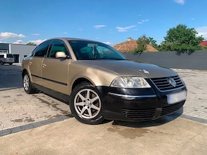  Vând Passat 1.6 benzină  - imagine 3