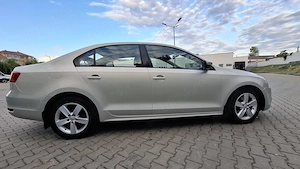 Jetta 1,6 TDI 105 CP 2011 - imagine 2