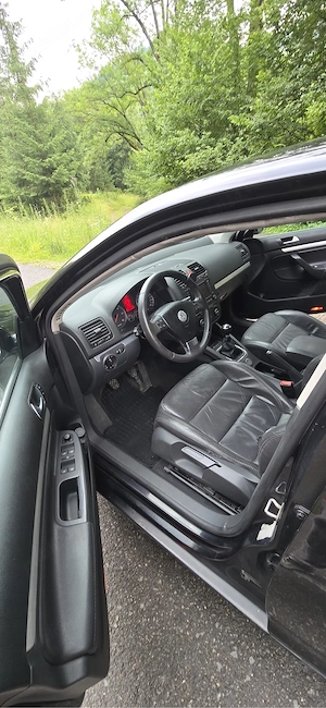 VW Jetta 2.0d BKD, 6 trepte, piele, climatronic,navigație, incalzire, senzori - imagine 5