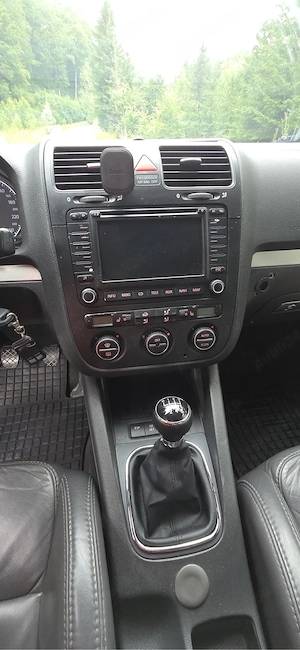 VW Jetta 2.0d BKD, 6 trepte, piele, climatronic,navigație, incalzire, senzori - imagine 3