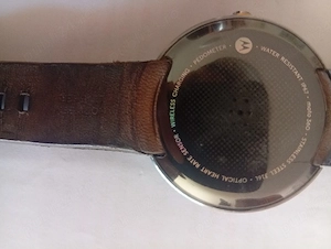 Vând ceas Moto360 3vwc