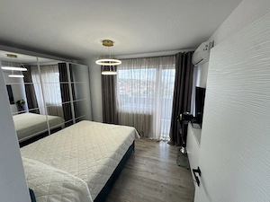 Apartament 2 dormitoare + living cu bucătărie open space + 2 balcoane  - imagine 6