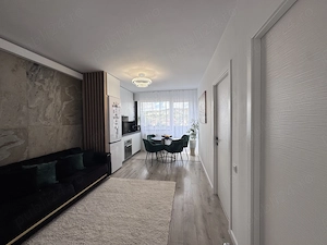 Apartament 2 dormitoare + living cu bucătărie open space + 2 balcoane  - imagine 3