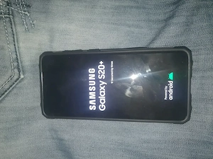 Vand SAMSUNG GALAXY S 20 PLUS la 999 ron fix Nu trimit