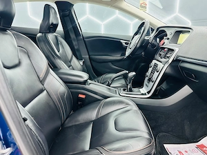 Volvo V40 - imagine 17