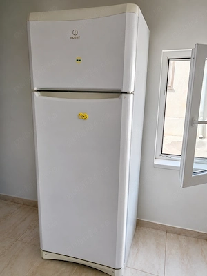 Frigider Indesit   perfect funcțional   600 le