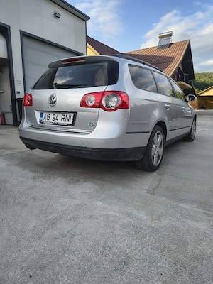 Vand Volkswagen passat B6 din 2010  - imagine 3