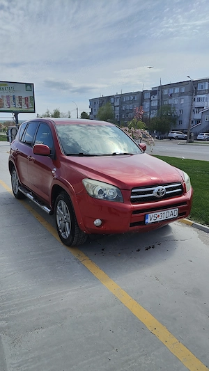 Toyota RAV4 2006 | 2.2 Diesel | 4x4 | Dotări de Top (Piele, Trapă, Navigație)