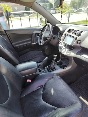 Toyota RAV4 2006 | 2.2 Diesel | 4x4 | Dotări de Top (Piele, Trapă, Navigație) - imagine 5