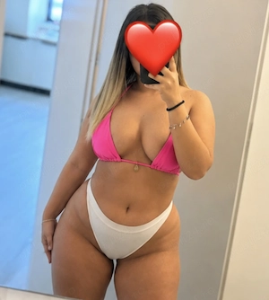 Blonda sexy noua poze reale