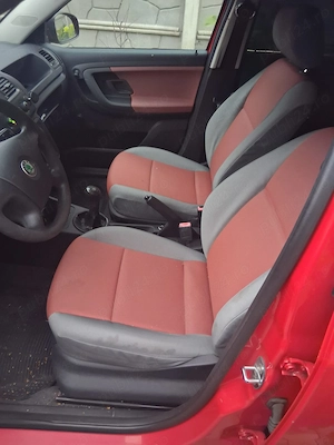 Vand skoda fabia motor 1.2 benzina central servo abs air bag muzica adus recent adus se pot scoate  - imagine 5