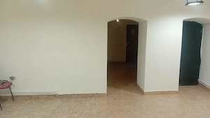inch spatiu  demisol central (p-ta mare)