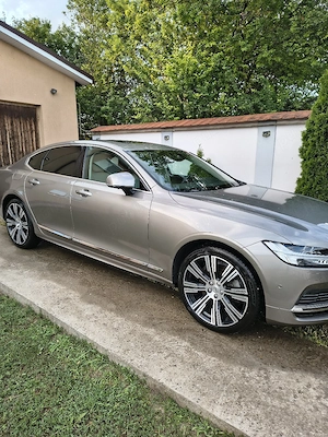 Volvo S90 T8-455cp