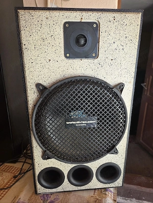 Subwoofer.