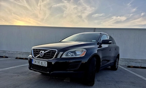 Vand volvo xc60 d5 215 cai summum