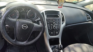    Opel Astra J 1.6 Benzină | 116 CP | 2010 | 212.140 km | Euro 5 | 3.200   Negociabil - imagine 2
