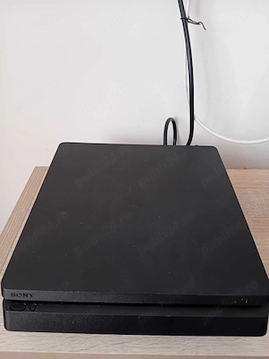 Vând PS4 Slim DEFECT pentru piese de schimb