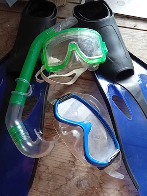 Vând set accesorii înot snorkeling