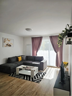 apartament coresi in regim hotelier  - imagine 2