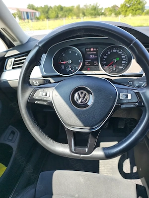 Volkswagen Passat highline, an 2019, motor 2.0 diesel, 150 cp. - imagine 9