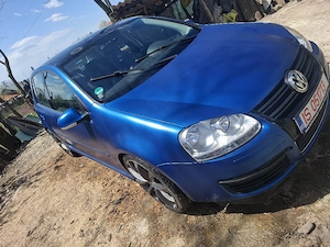 Vând Golf 5