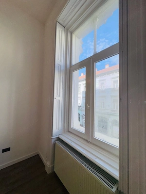 Apartament cu 3 camere, Ultracentral in Palatul Neumann - imagine 7