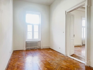 Apartament cu 3 camere, Ultracentral in Palatul Neumann - imagine 2