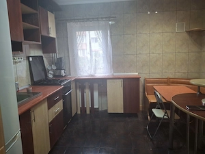 Inchiriez apartament 3 camere 13 Septembrie Novaci