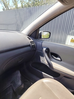 Vând sau dezmembrez Renault laguna 2,2.0,16v,135cp,benzina - imagine 5