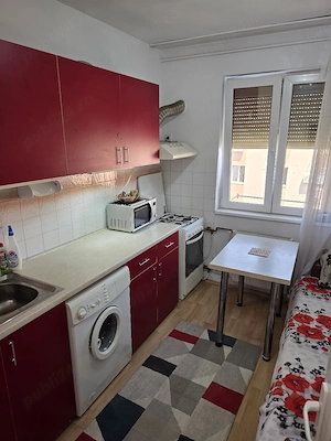 Garsonieră 24 mp | Zona UMT | Mobilată și utilată | Aer condiționat - imagine 9