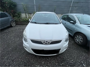 Hyundai i20 1.2 Benzină   2012   Proprietar   Întreținută   212.865 km - imagine 4