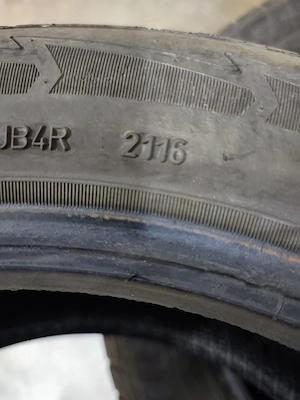 Vand anvelope iarna 205 60 16 Goodyear Ultra Grip Performance Gen-1 AO (Audi) dot 2016 - imagine 5