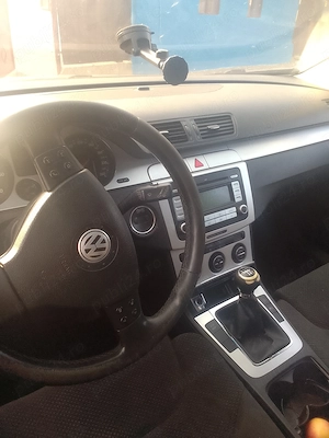 Vând urgent Passat B6  - imagine 2