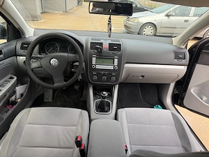 Vând Volkswagen Jetta 1.9  - imagine 2