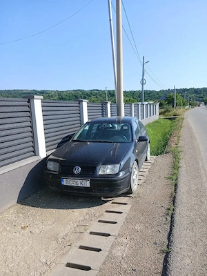 Vând volkswagen bora motor 1.4 benzina, an 2001