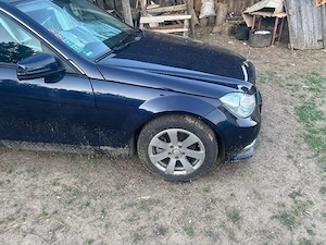 Mercedes-Benz C220 CDI Facelift 2013   170 CP   Manual   225.000 km Preț: 4.600   negociabil - imagine 9