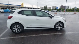 Renault Clio 2023 1.0 TCe 90CP Equilibre - Benzina - imagine 8