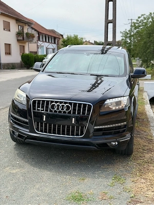 Audi Q7 3.0TDI S-Line 7 Locuri Bose Keyless Panoramic Lane Assist